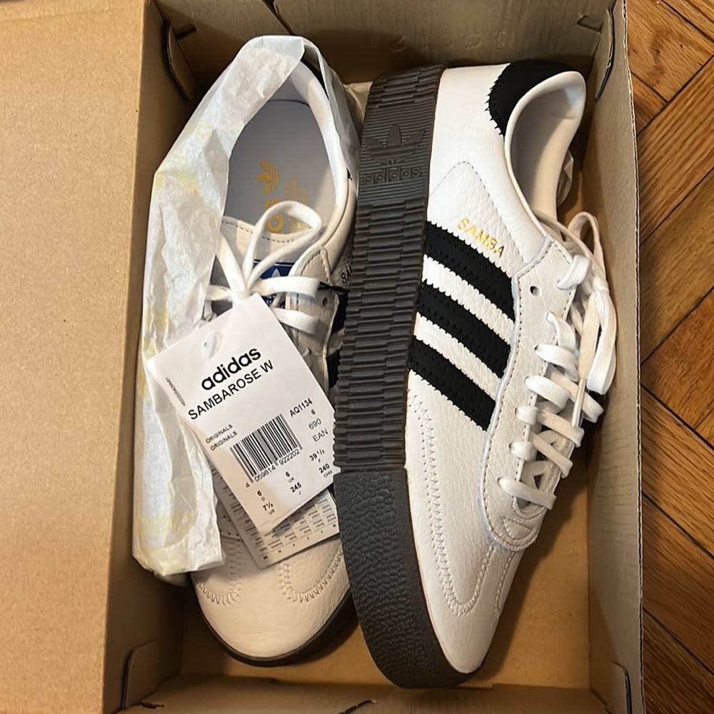 Selling brand new Adidas Sambarose Shoes W7.5. Purchased from StockX.